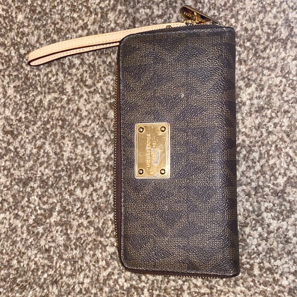 Michael Kors Handbags - Brown Large Michael Kors Wallet!